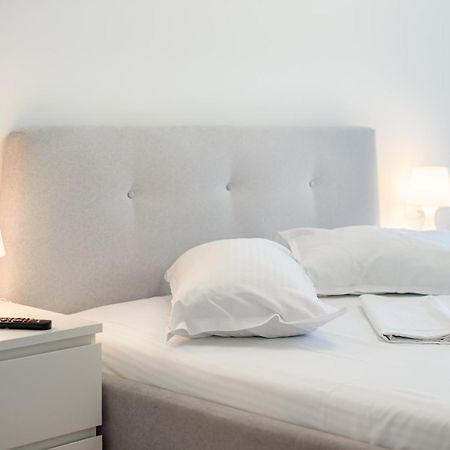 Azure Sea Apartments - Bychoice Mamaia Exteriér fotografie