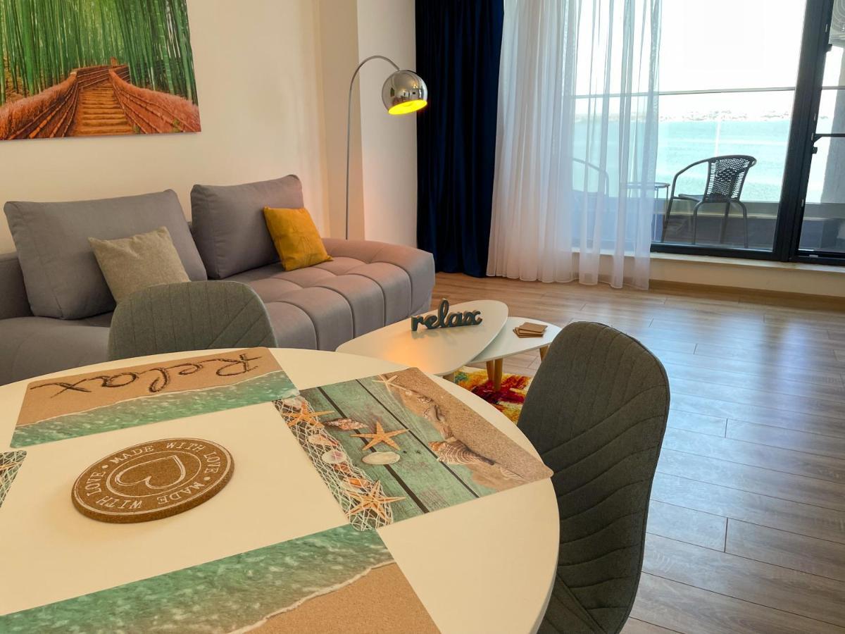 Azure Sea Apartments - Bychoice Mamaia Exteriér fotografie