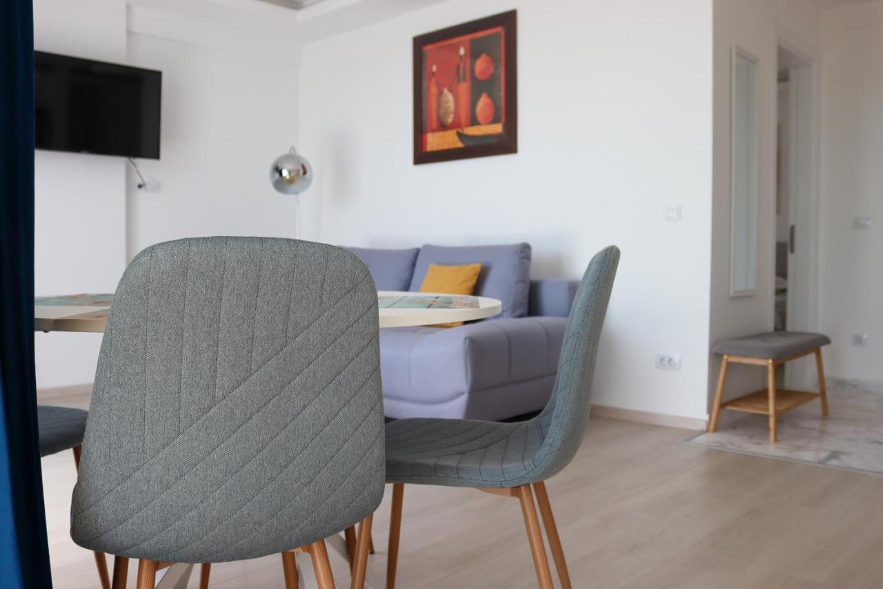 Azure Sea Apartments - Bychoice Mamaia Exteriér fotografie