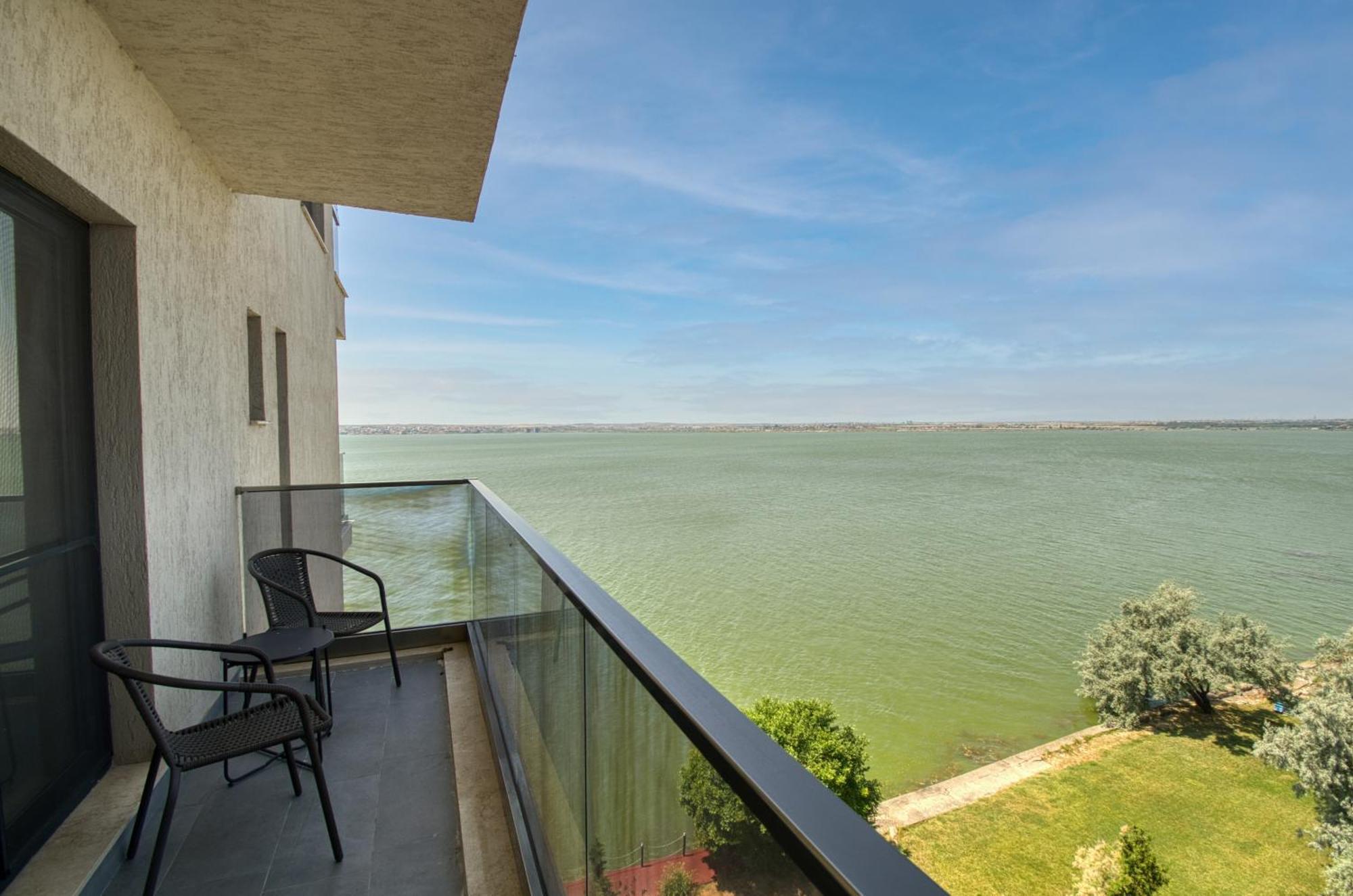 Azure Sea Apartments - Bychoice Mamaia Exteriér fotografie